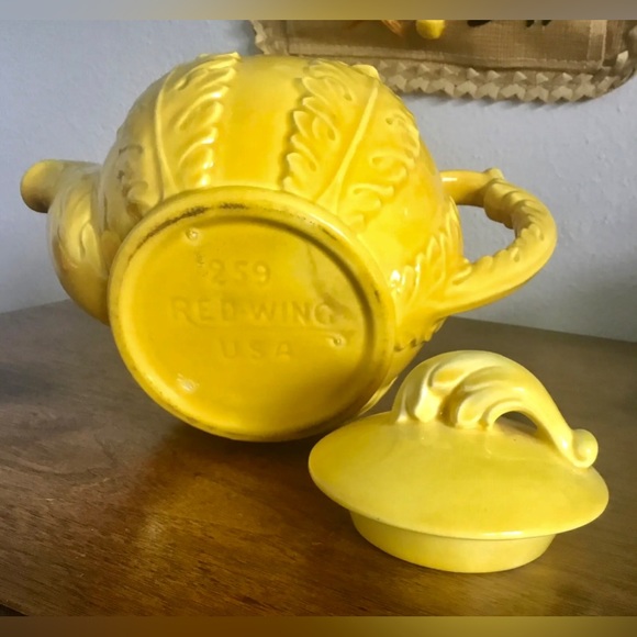 Vintage Red Wing Pottery Teapot - Yellow No. 259 - Picture 14 of 14
